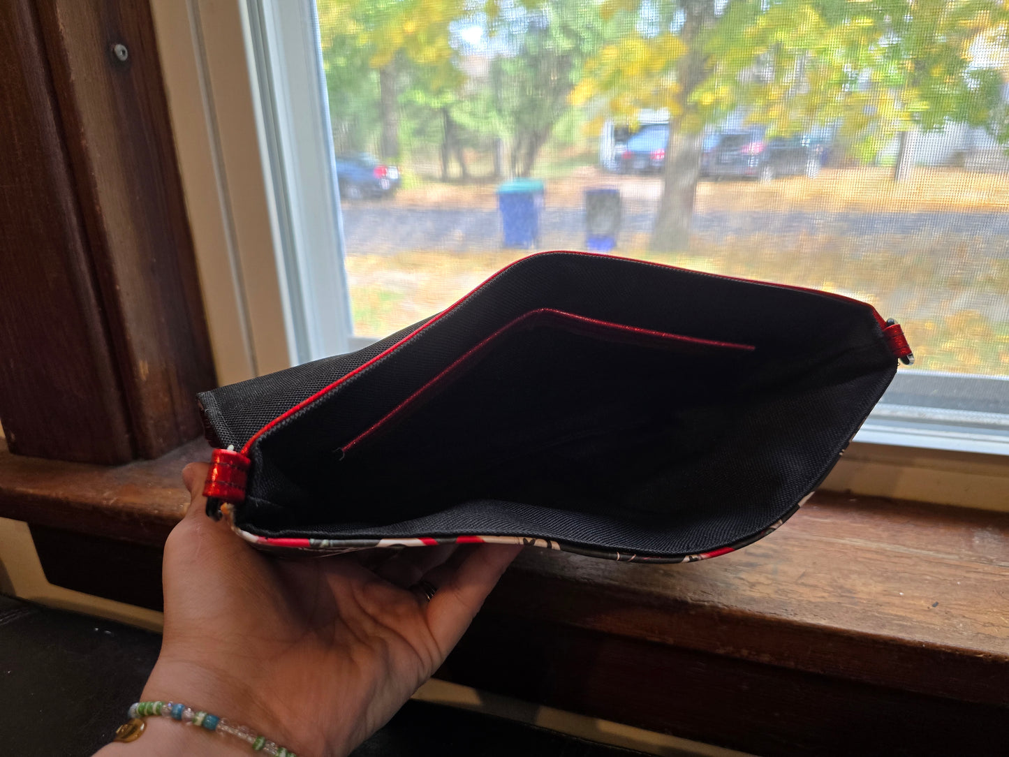 Last Minute Leslie Clutch